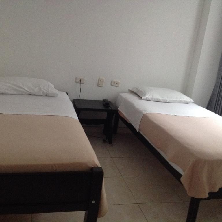 Hotel Calamo Plaza Pitalito Chambre photo