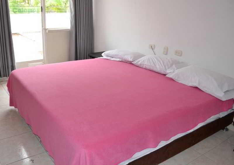 Hotel Calamo Plaza Pitalito Extérieur photo